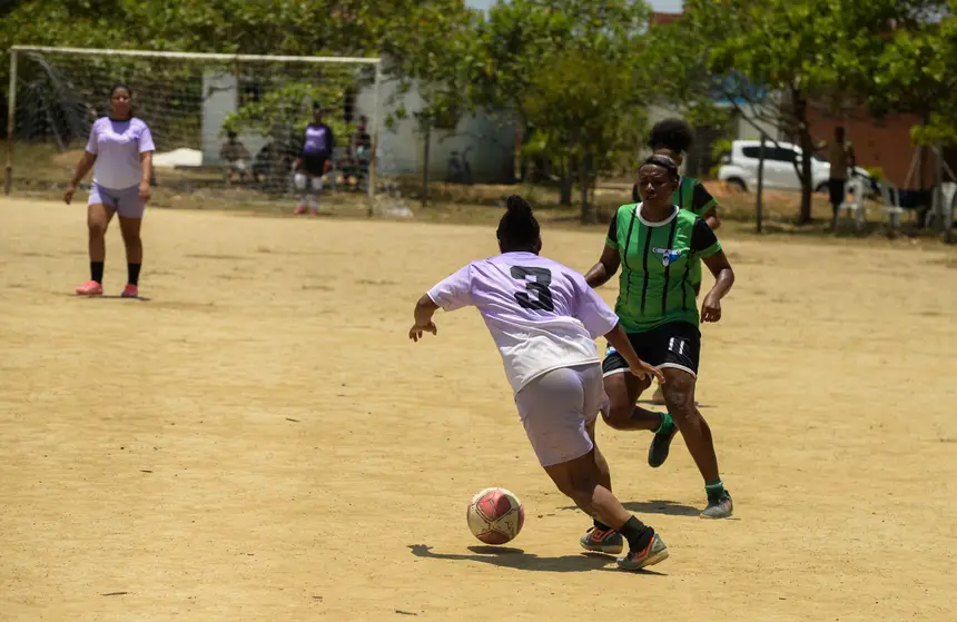Time do Curiaú (de verde) foi campeão feminino da I Copa Quilombola do Amapá