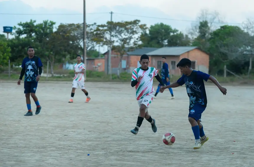 Time do Cunani (de branco) superou o Campina Grande nos pênaltis e foi o campeão da Copa Quilombola