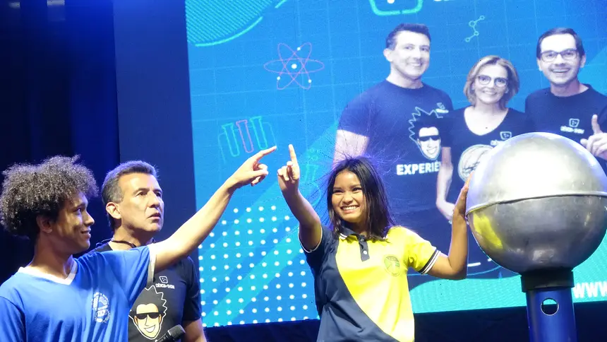 os estudantes participaram ativamente das demonstrações e saíram do evento com novos aprendizados