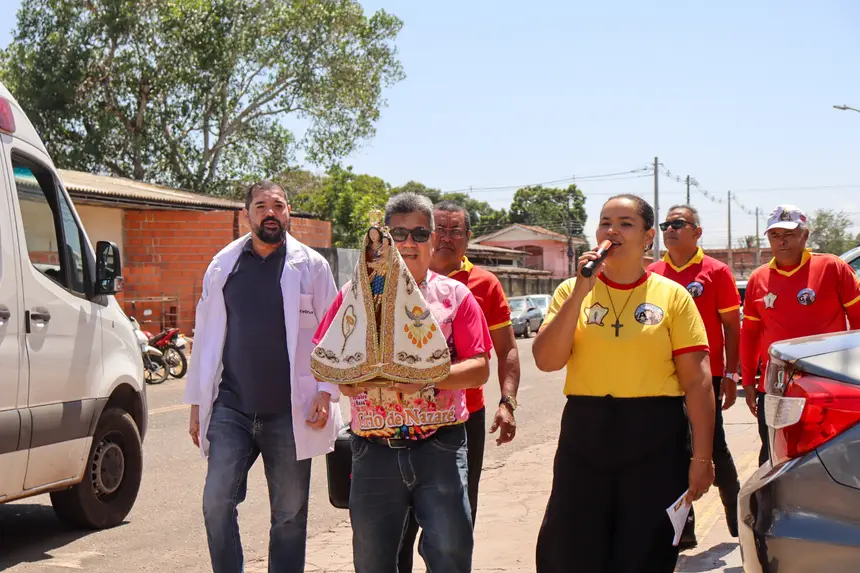 Última passagem da santa antes de ser preparada para o grande Círio no próximo domingo
