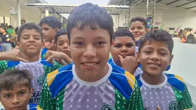 notícia: 'Agora temos uma escola que dá orgulho', diz estudante sobre 30ª unidade de ensino reconstruída pelo Governo do Amapá