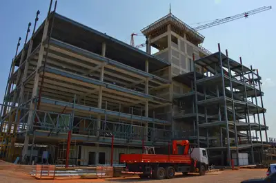 notícia: Com cinco pavimentos já erguidos, Governo do Amapá avança na obra do novo HE de Macapá com a concretagem do heliponto