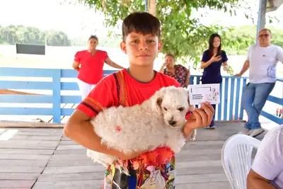 notícia: Governo do Amapá leva vacinação e kits de cuidados para animais domésticos durante ação Mais Sorriso no Pirativa, em Santana