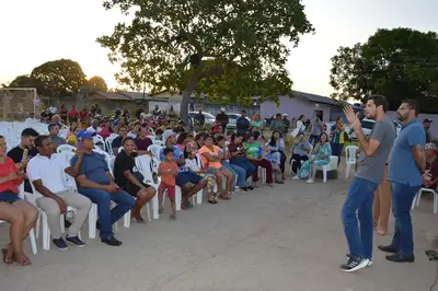 notícia: Governo do Amapá reúne com moradores do Parque Aeroportuário para alinhar a entrada dos serviços de pavimentação no bairro
