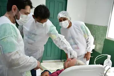 notícia: Dentistas destacam emoção e aprendizado ao levar tecnologia de ponta para comunidade ribeirinha em Santana, no Amapá  