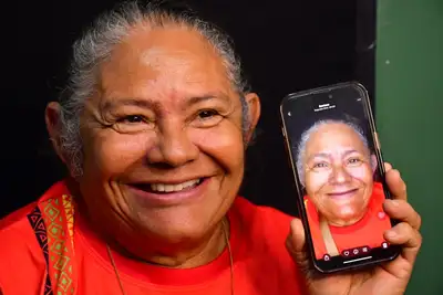 notícia: Aos 74 anos, moradora do Pirativa recebe prótese dentária na ação Mais Sorriso do Governo do Amapá e celebra a transformação 