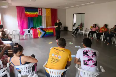 notícia: Laranjal do Jari recebe projeto 'Transcendendo Barreiras' voltado à qualificação do atendimento à população LGBTQIAPN+