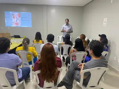 notícia: Além do balcão: Fundação de Saúde celebra farmacêuticos do Amapá com palestra de valorização profissional