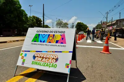 notícia: Governo do Amapá revitaliza sinalização da Rodovia AP-070 e reforça segurança viária