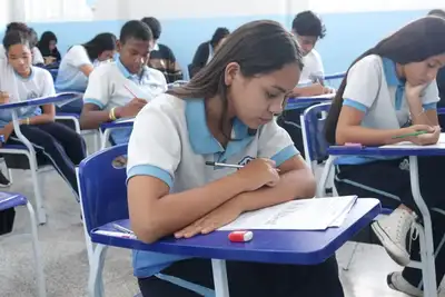 notícia: Governo do Amapá premia alunos, professores e escolas que se destacaram no 'Simuladão Saeb 2025'