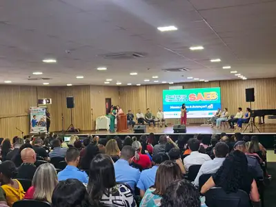 notícia: Governo do Amapá premia estudantes, gestores e escolas destaque do 'Simuladão Saeb 2025' e valoriza a educação pública