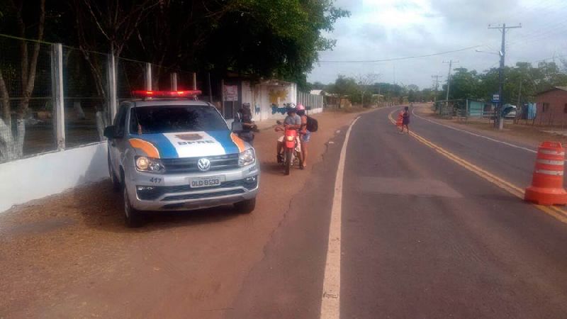 Barreiras foram montadas nas principais rodovias estaduais para garantir a segurança dos condutores e passageiros