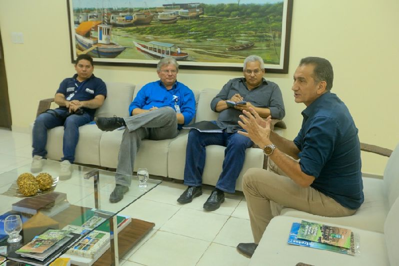 Governador Waldez Góes recebeu técnicos do IBGE para definir os detalhes do lançamento do Censo Agropecuário