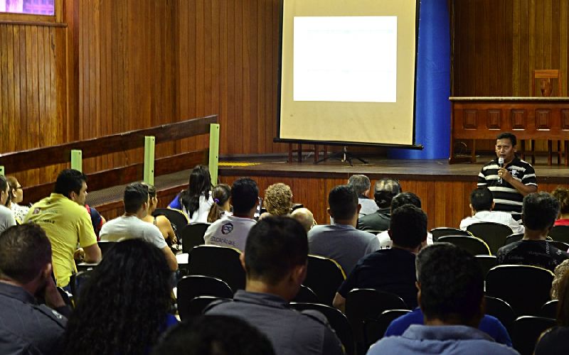 Gestores e professores puderam esclarecer dúvidas antes de inscrever seus alunos