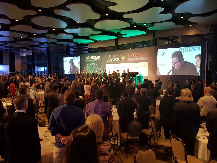 Congresso da Abrasel reuniu lideranças empresariais e politicas na busca de incentivar a troca de experiências, para melhorar a qualidade do setor no país.