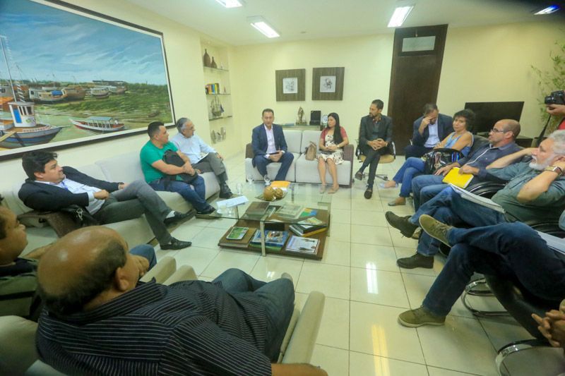 Governador Waldez recebeu o senador Capi para discutir medidas que possam destravar obras no Amapá
