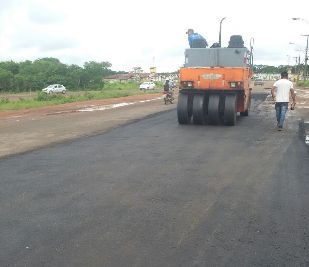 notícia: Setrap realiza serviço de tapa buraco em pontos críticos da Duca Serra