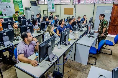notícia: Técnicos são preparados pelo Exército para utilizar a Base Cartográfica do Amapá