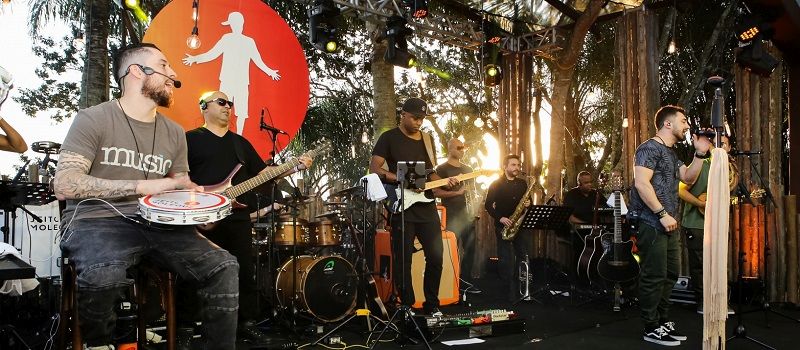 Grupo é um dos mais famosos do estilo pagode romântico do Brasil