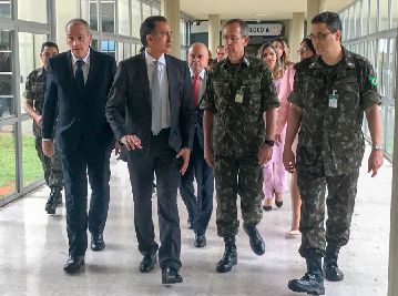 notícia: Exército assume regularização fundiária do Amapá a partir de janeiro de 2019