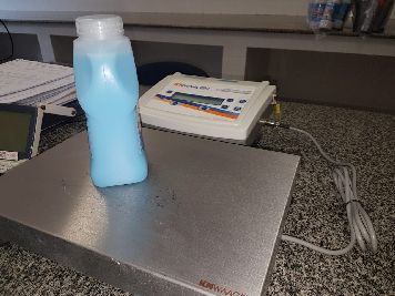 notícia: Ipem pericia produtos de limpeza recolhidos em operação