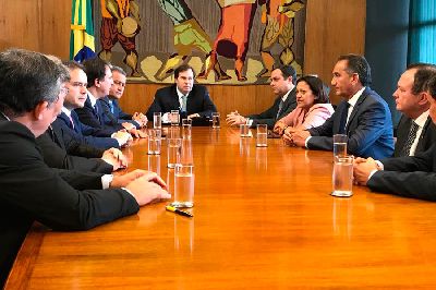 notícia: No Congresso, Waldez e governadores do Nordeste propõem partilha de recursos da União