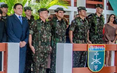 notícia: Vice-governador e novo comandante do 34º BIS reforçam parceria pelo desenvolvimento do AP