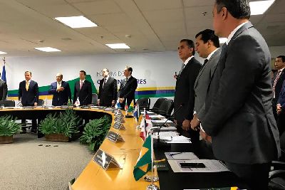 notícia: Em Brasília, Waldez defende mais atenção para segurança nas fronteiras e menos burocracia