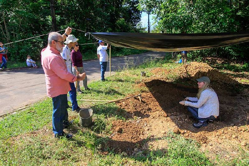 Escavação iniciou nesta quarta-feira, na área do Iepa, em fazendinha