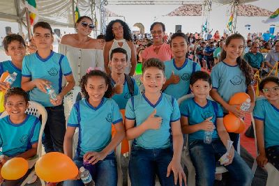 notícia: Criança Alfabetizada: ‘Estamos estimulando hábitos da escrita e da leitura’