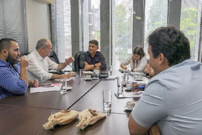 notícia: Governo busca parcerias empresariais para intensificar política de trabalho e emprego