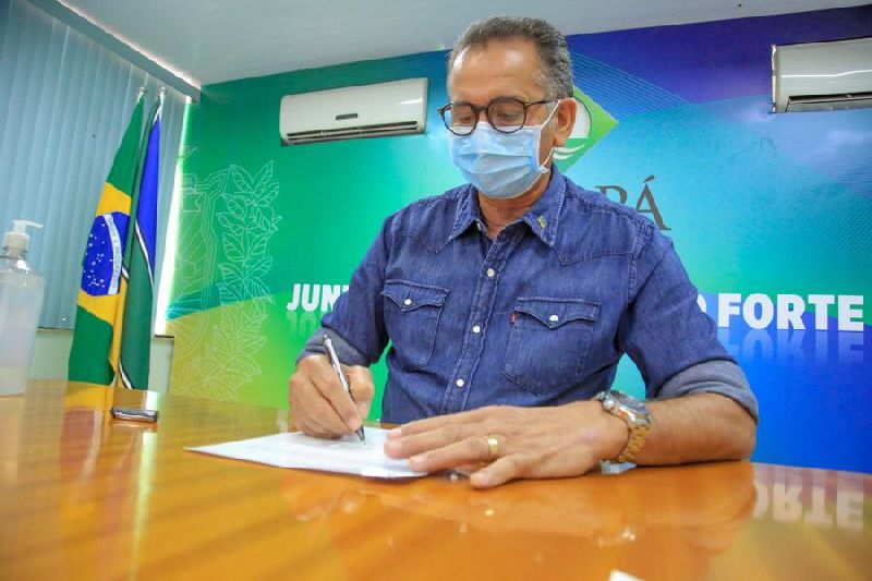 Governador do Amapá, Waldez Góes, assinou o decreto estadual de nº 2720.