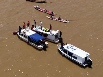 notícia: Estado abre contratação emergencial de empresa para içar navio naufragado