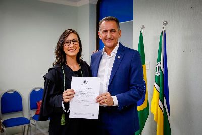 notícia: Governo do Amapá empossa nova defensora pública para Vitória do Jari