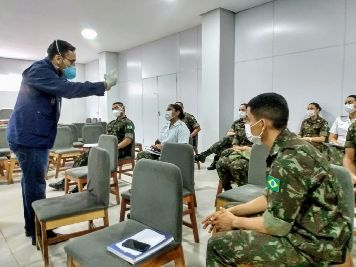 notícia: COVID-19: militares do Exército recebem treinamento para atuar no enfrentamento ao coronavírus no Amapá