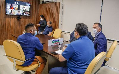 notícia: Waldez e Davi tratam liberação de recursos com BNDES para Plano Rodoviário Estadual