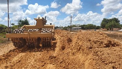 notícia: Leste Amapaense: Governo inicia pavimentação de 7,5 km do Ramal do Carmo do Macacoari