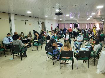 notícia: Profissionais dos 16 municípios alinham estratégias de organização das redes de atenção à saúde
