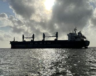 notícia: Após cumprir protocolo e testagem dos tripulantes, navio estrangeiro Seabiscuit é liberado