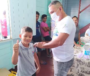notícia: Força-tarefa de saúde do Governo do Amapá imuniza e testa ribeirinhos do Bailique para covid-19