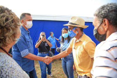notícia: Em Mazagão, agricultores da região do Camaipi comemoram chegada da energia elétrica 24h