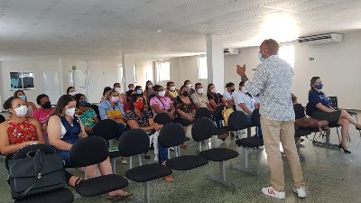 notícia: Governo promove curso para profissionais de saúde sobre doenças preveníveis com vacinação 