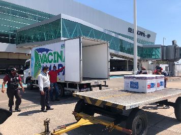 notícia: Governo do Estado recebe novo lote com 25.950 doses de vacinas contra a covid-19