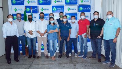 notícia: Governo reúne com empresas de energia solar para incentivo de novas políticas públicas para o setor