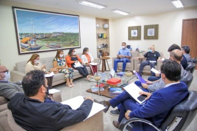 notícia: Governador Waldez reúne com órgãos da Rede de Atendimento à Mulher para fortalecer políticas públicas direcionadas às amapaenses