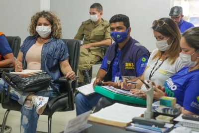 notícia: Governo monitora alagamentos e coordena ações de assistência humanitária em Laranjal do Jari