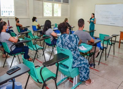 notícia: Enfermeiros e técnicos do estado passam por capacitação para ampliar vacinação em municípios do Amapá
