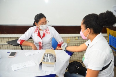 notícia: Governo ofertou mais de 600 atendimentos em ação de saúde alusiva ao mês da mulher 