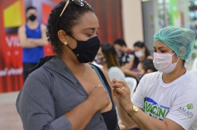 notícia: Ação da SVS oferta vacinas contra covid-19 e tríplice viral em shoppings de Macapá