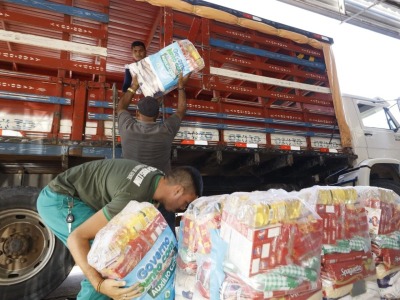 notícia: Governo do Amapá envia ajuda humanitária para famílias afetadas por enchente em Ferreira Gomes